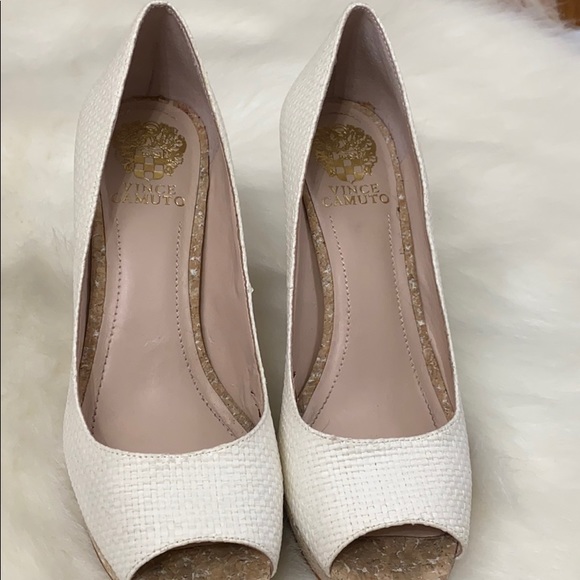 Vince camuto peep toe heels - Picture 3 of 8